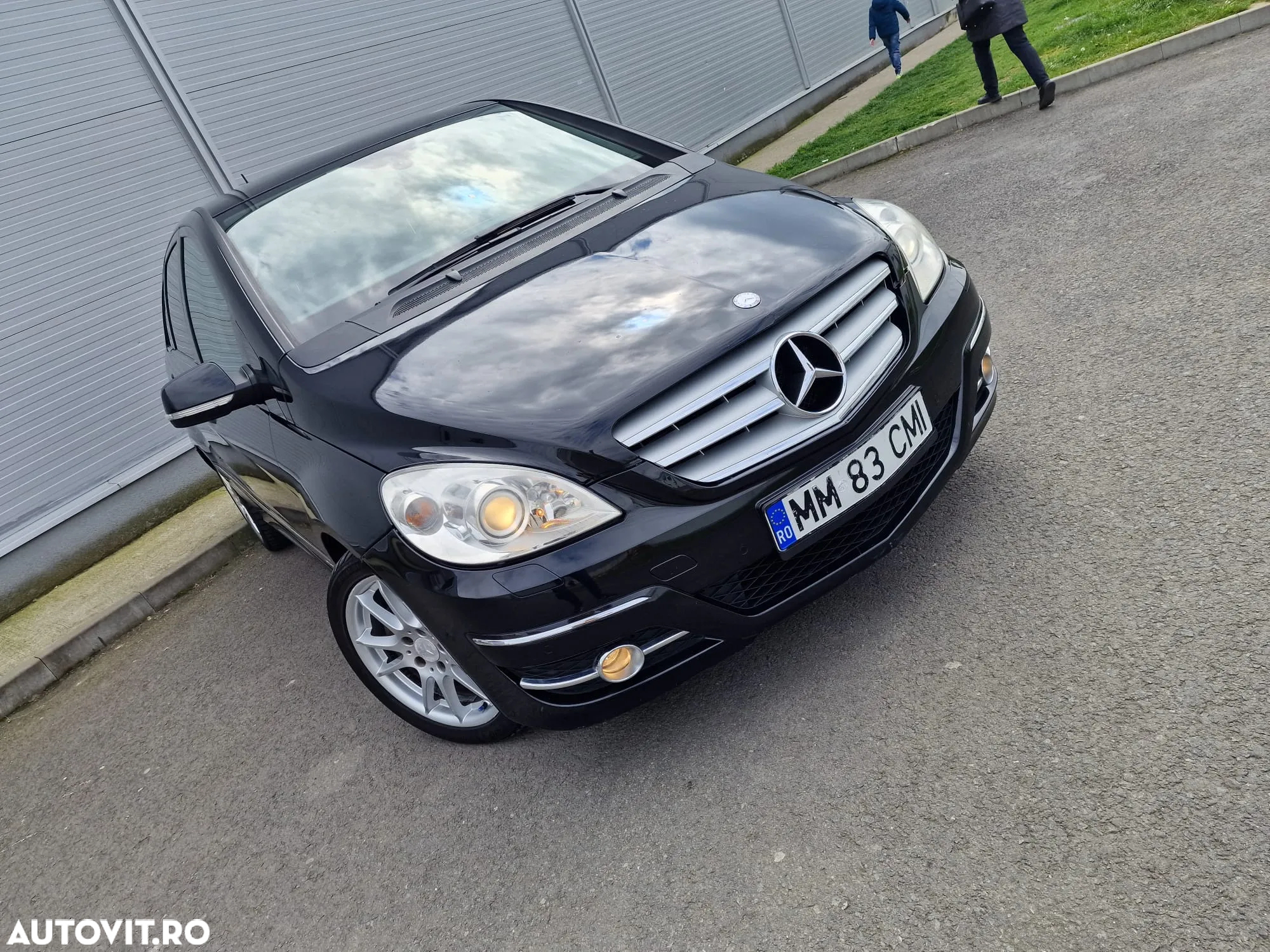 Mercedes-Benz B - 29