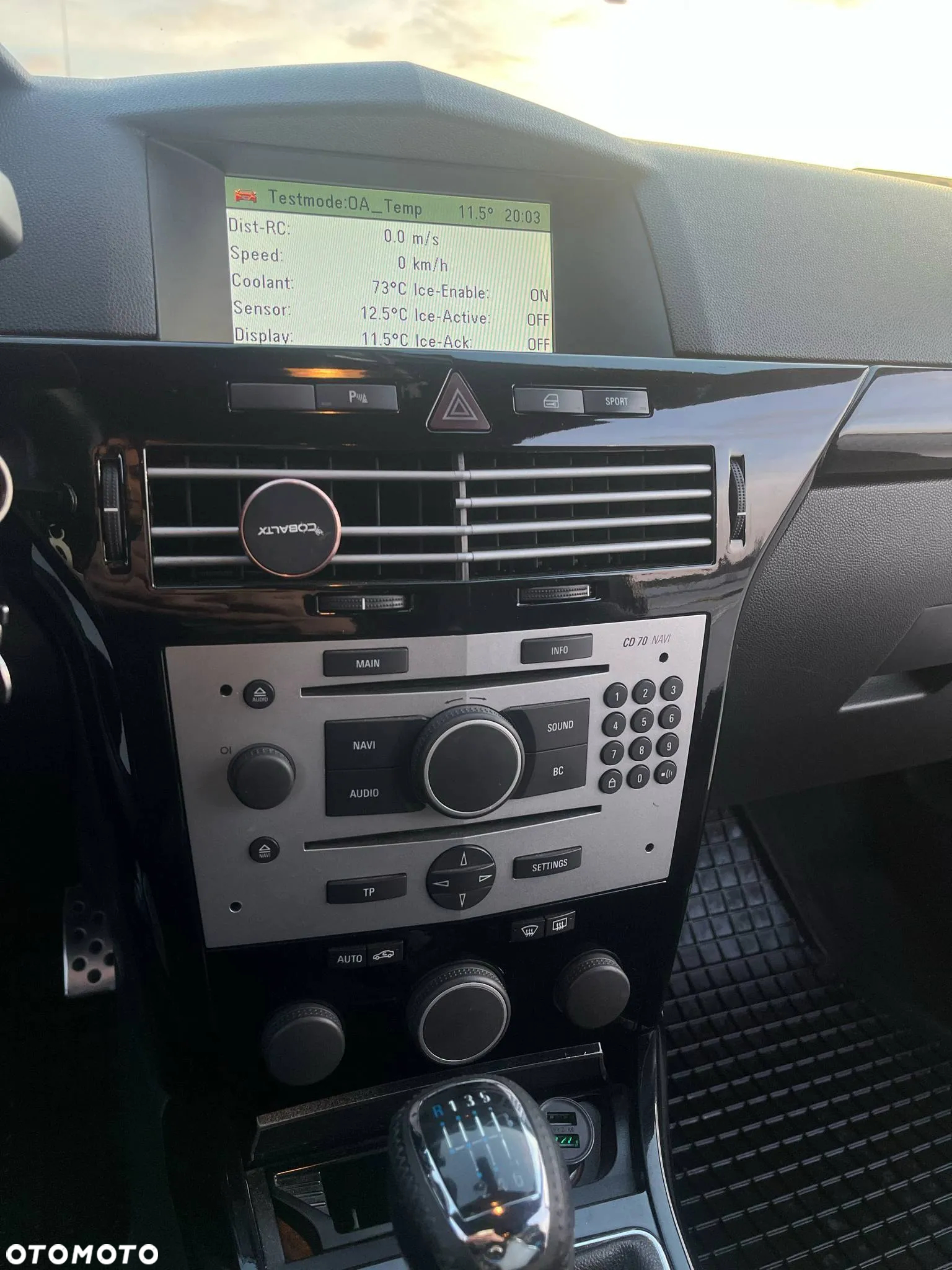 Opel Astra III GTC 2.0 T OPC - 12