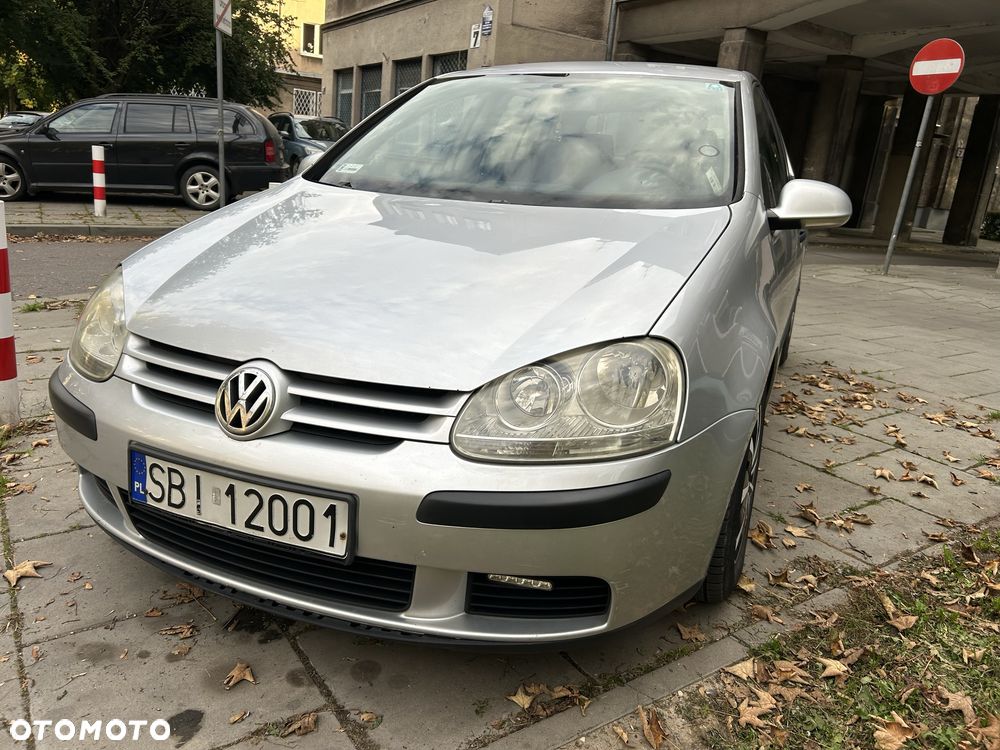 Volkswagen Golf - 1