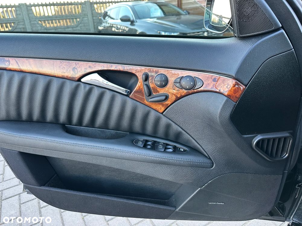 Mercedes-Benz Klasa E - 18