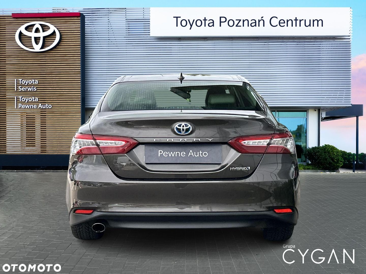 Toyota Camry 2.5 Hybrid Executive CVT - 4