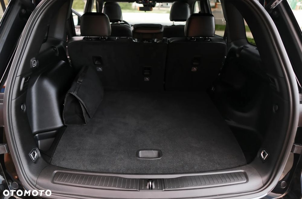 Jeep Grand Cherokee - 9