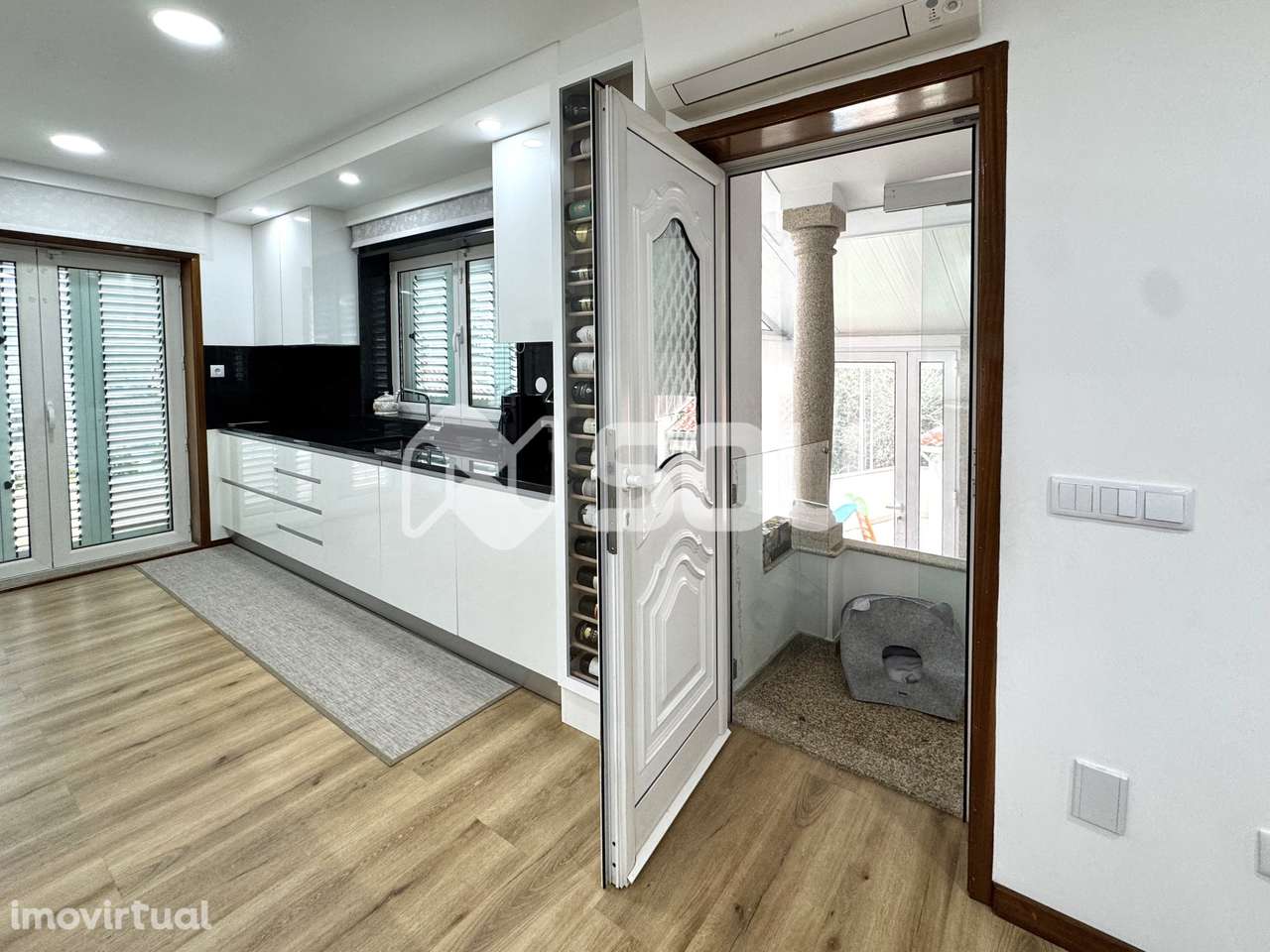 Moradia T4 com Piscina em Jovim - Grande imagem: 5/46