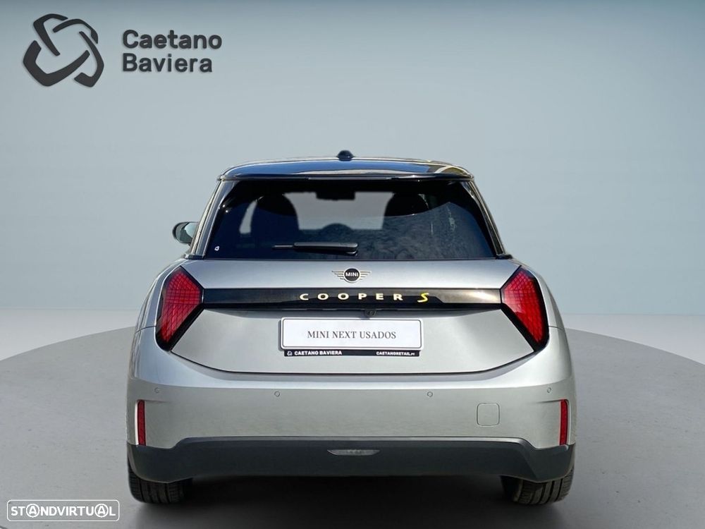 MINI 3 Portas Cooper SE Classic M - 21
