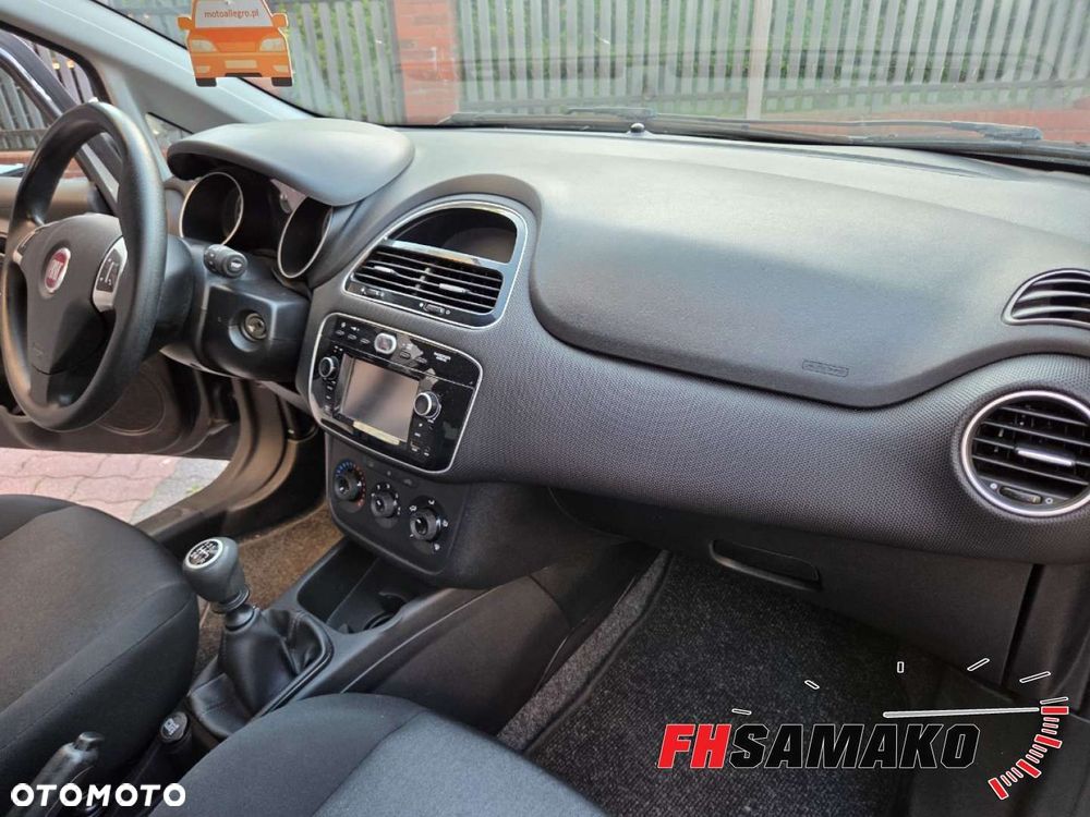 Fiat Punto 1.2 Young - 28