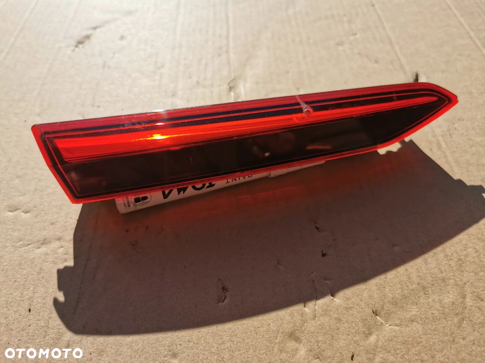 VW ID.3 ID3 Lampa lewy tył tylna lewa w zderzak lampka odblask