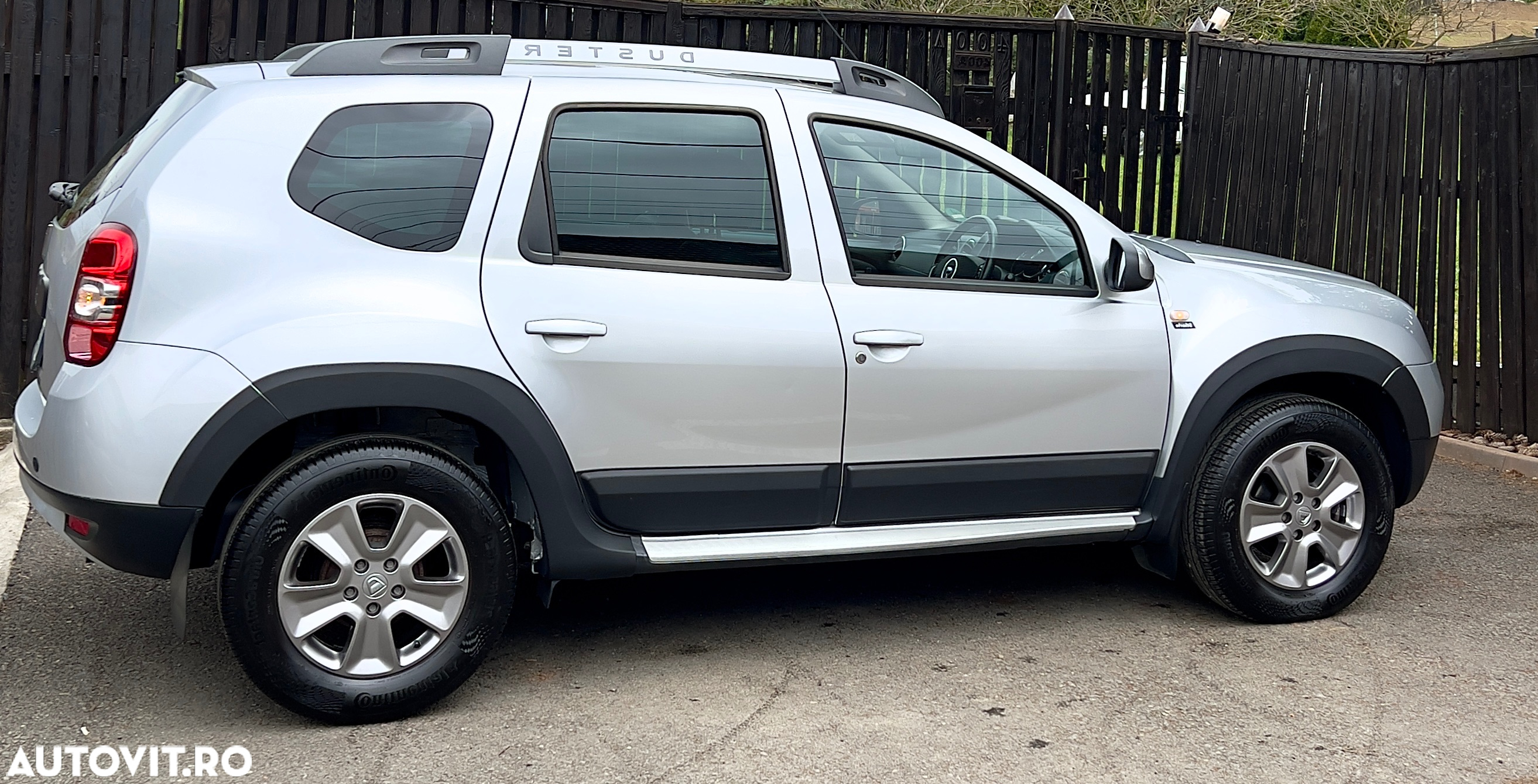 Dacia Duster TCe 125 4x2 Laureate - 15