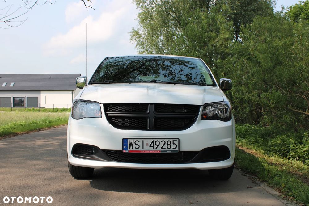 Dodge Grand Caravan - 4