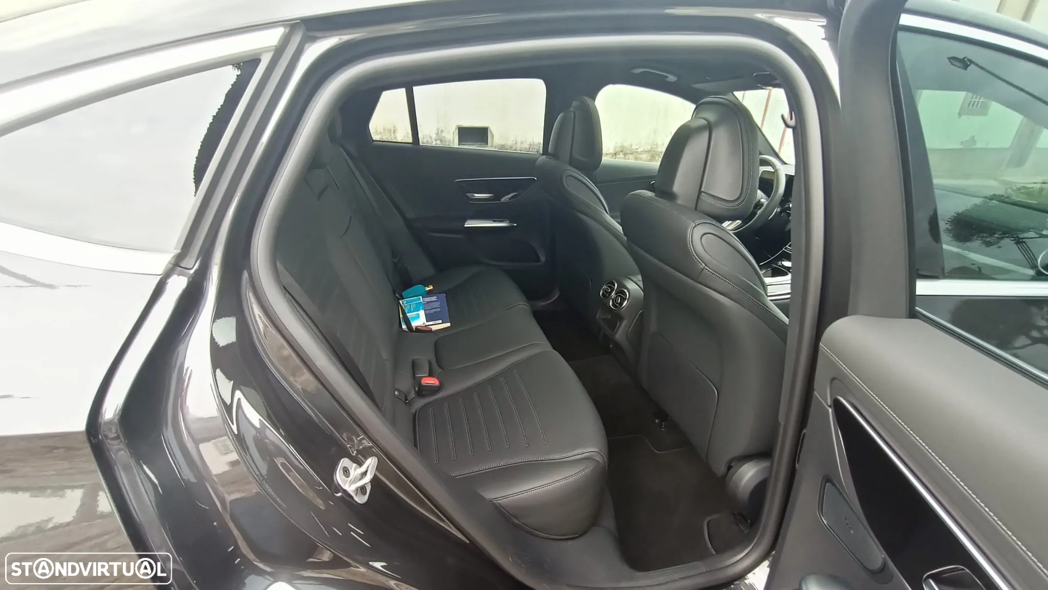 Mercedes-Benz GLC 300 Coupe e 4Matic - 9