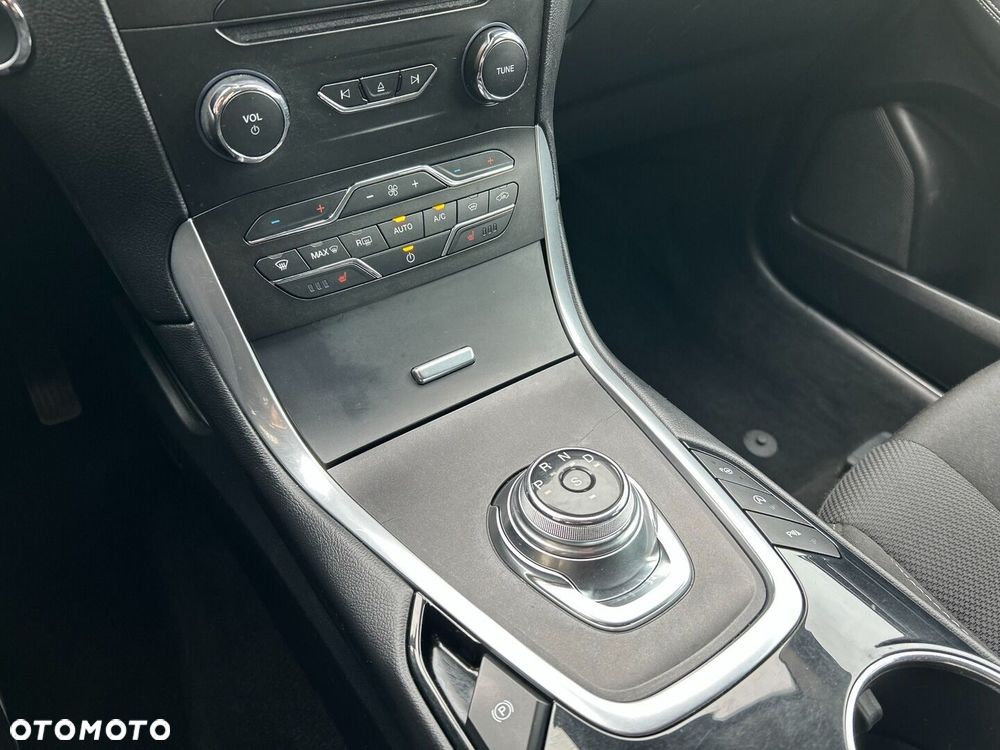 Ford S-Max 2.0 EcoBlue Titanium - 18