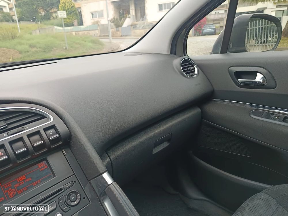 Peugeot 3008 1.6 HDi Premium - 34