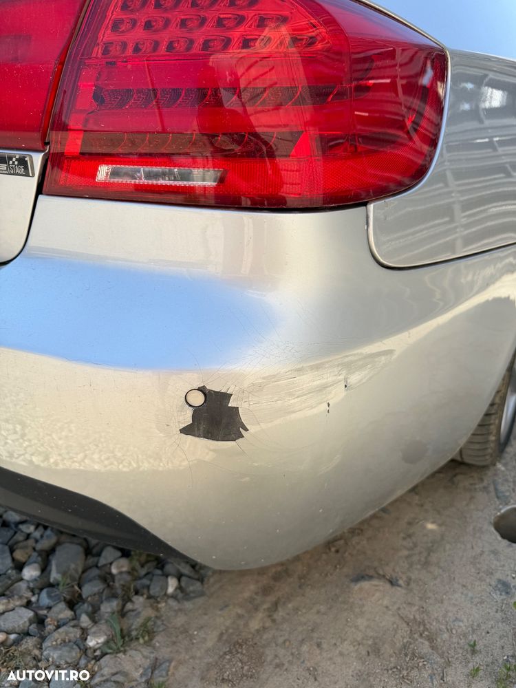 BMW Seria 3 330i Aut. - 9