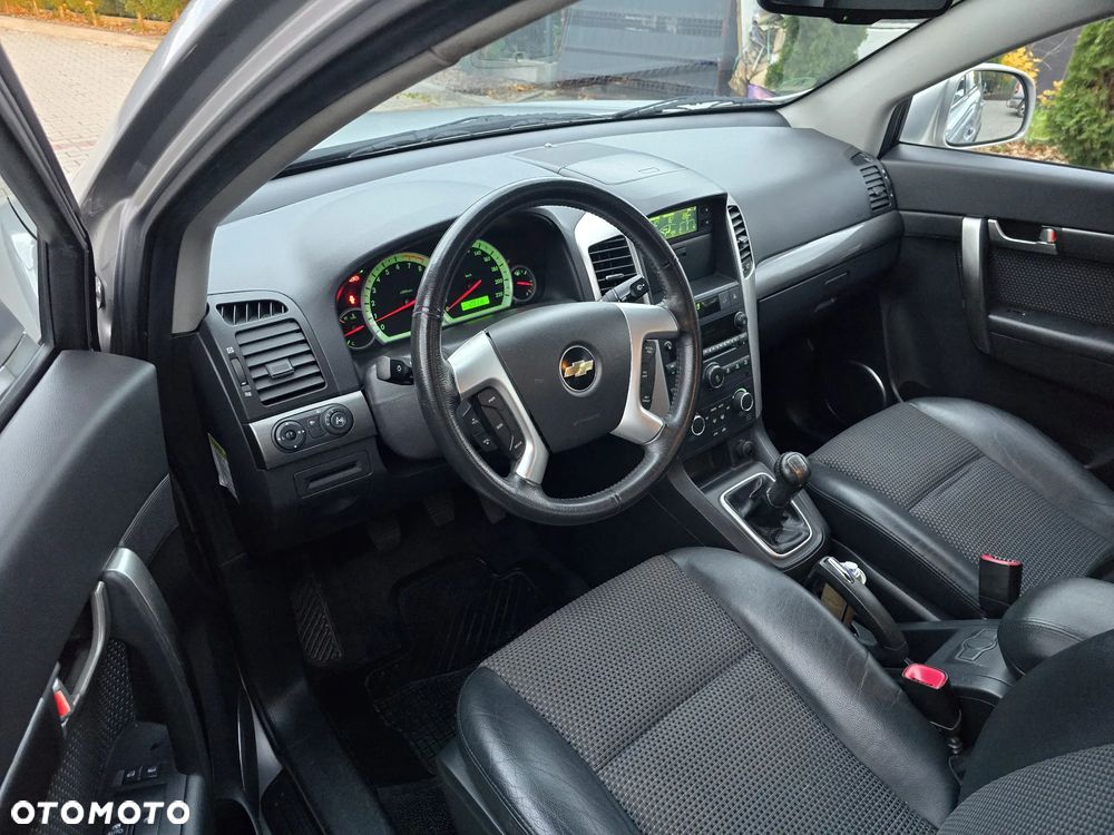Chevrolet Captiva 2.4 4WD 7 Sitzer LT - 8
