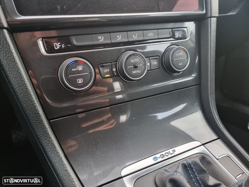 VW e-Golf AC/DC - 16