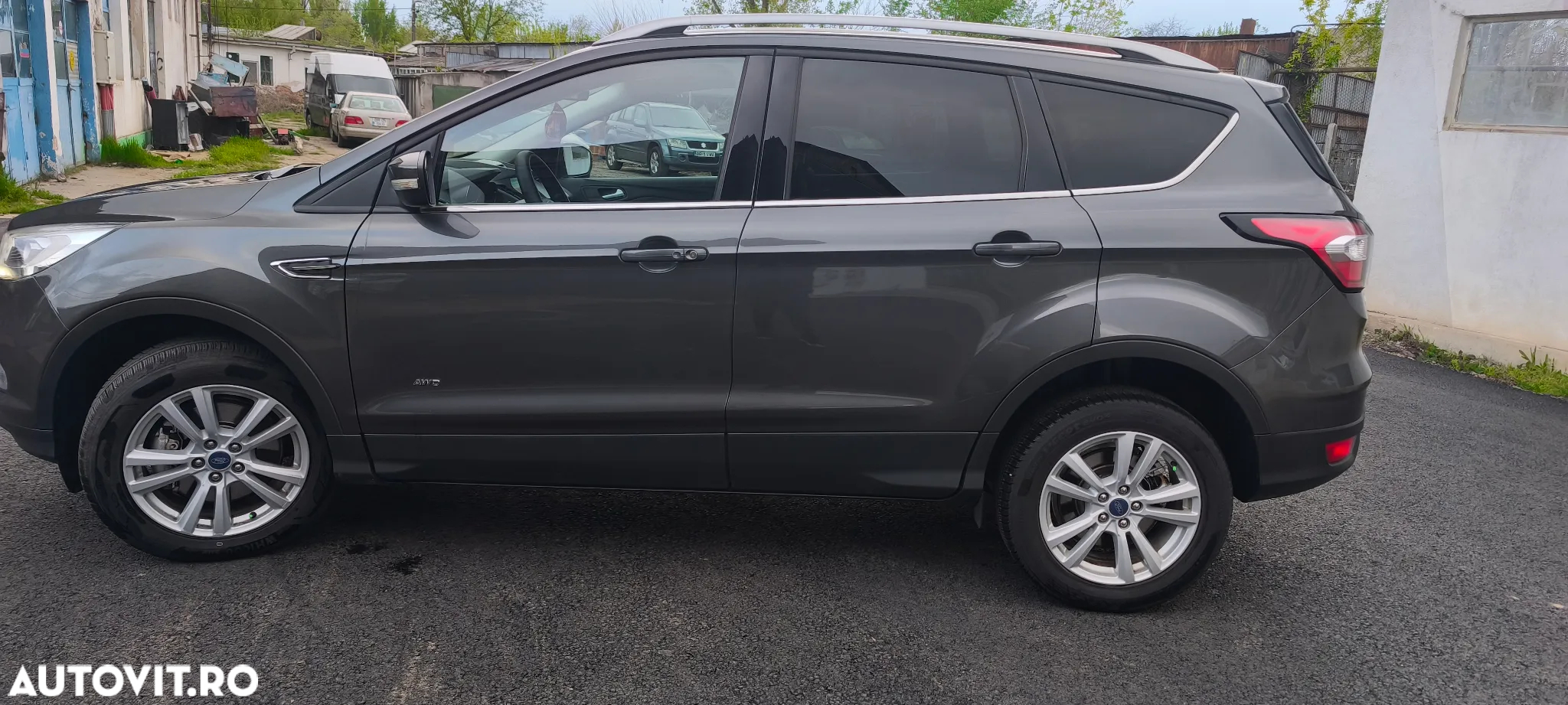 Ford Kuga 2.0 TDCi 4WD Powershift Titanium - 8