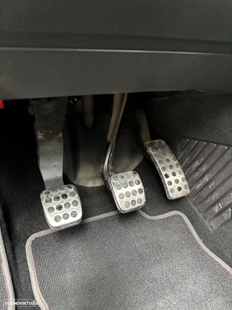 Mercedes-Benz A 200 d AMG Line - 6