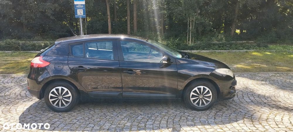 Renault Megane 1.5 dCi Privilege - 11