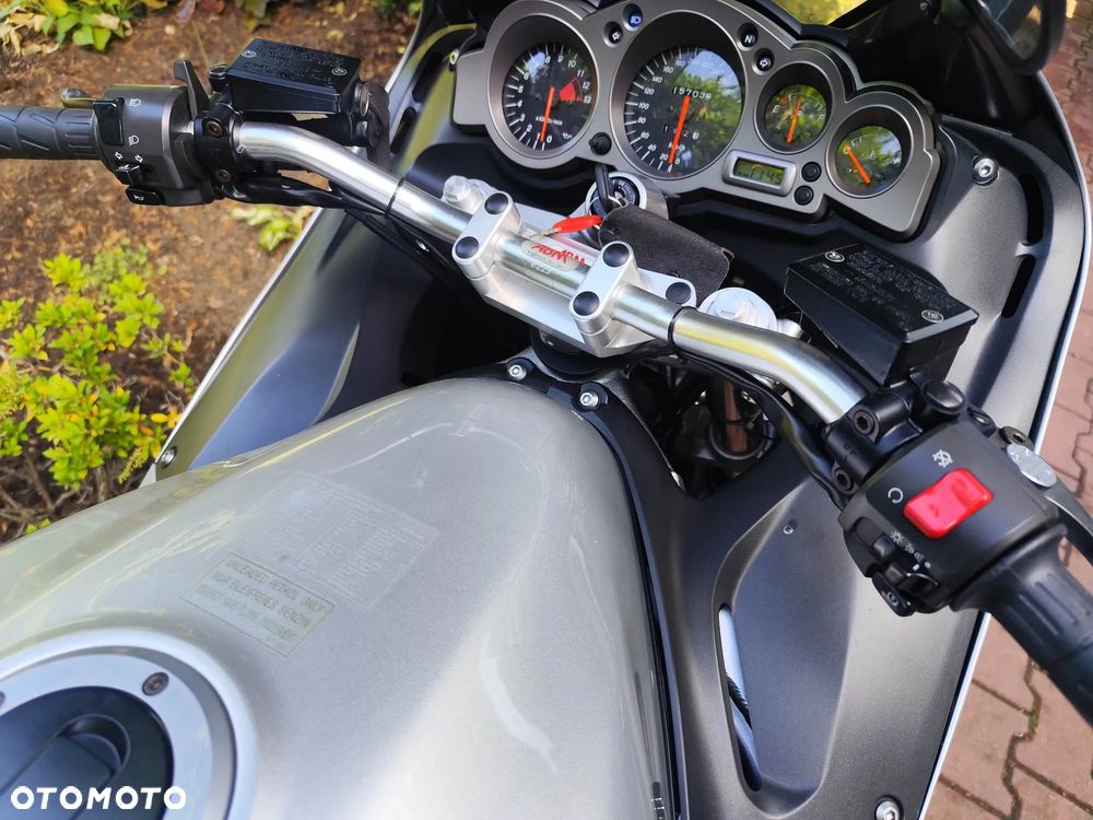 Kawasaki ZZR - 12