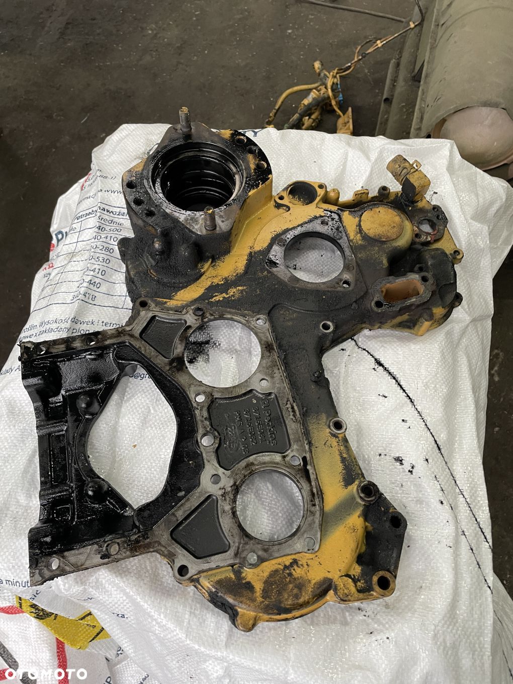 Caterpillar Cat Perkins 1106D C6.6 - obudowa rozrządu 3716E081 - 1