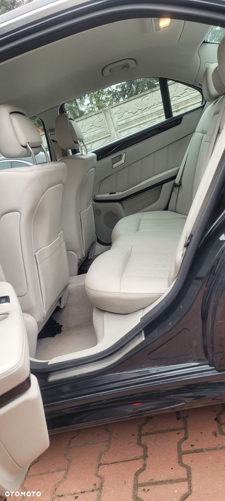 Mercedes-Benz Klasa E 220 BlueTEC 4-Matic Avantgarde - 20