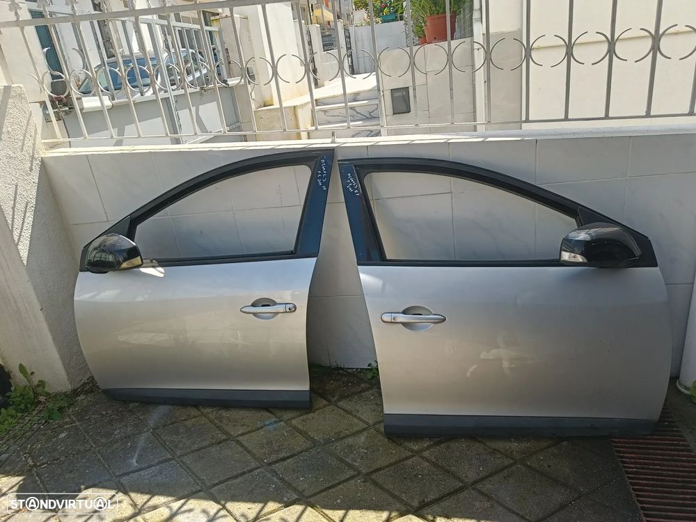 Porta frente Renault Megane 3 III 2011 5 portas - 3