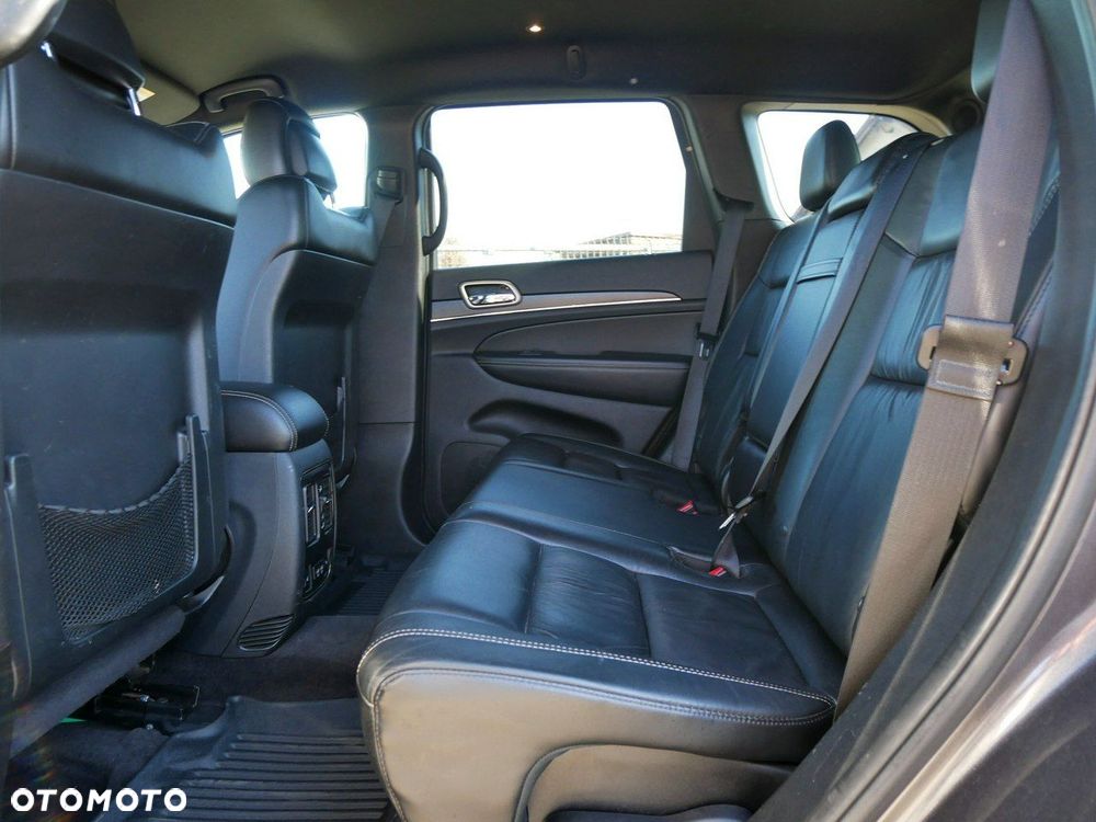 Jeep Grand Cherokee - 19