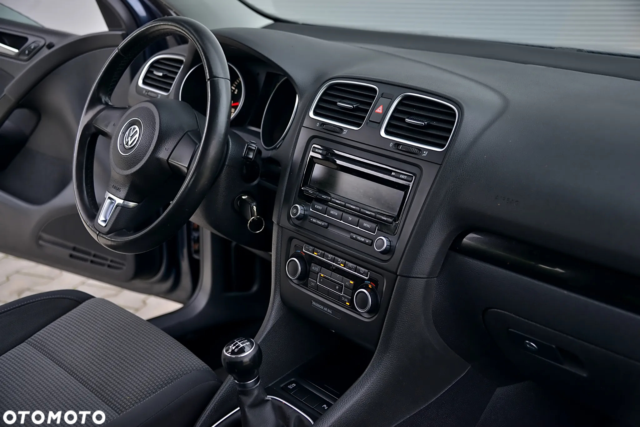 Volkswagen Golf - 29