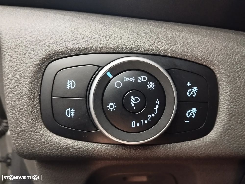 Ford Tourneo Custom 1.0 EcoBoost Titanium PHEV - 21