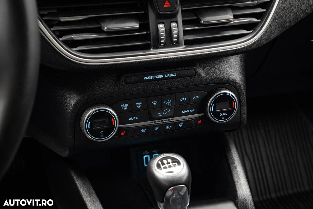 Ford Focus 1.0 EcoBoost Titanium - 19