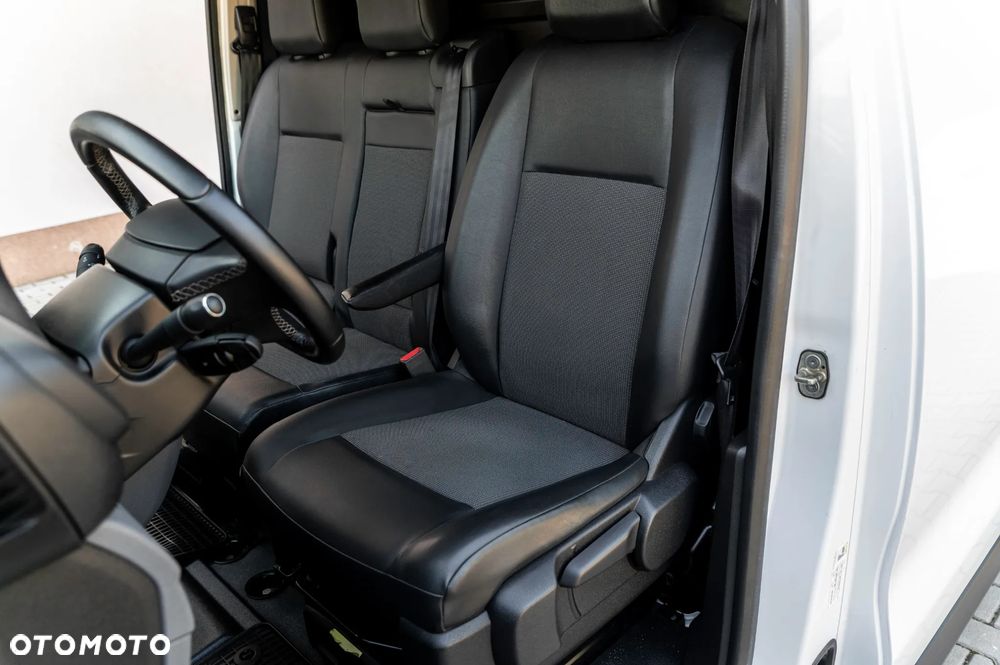 Opel Vivaro - 28