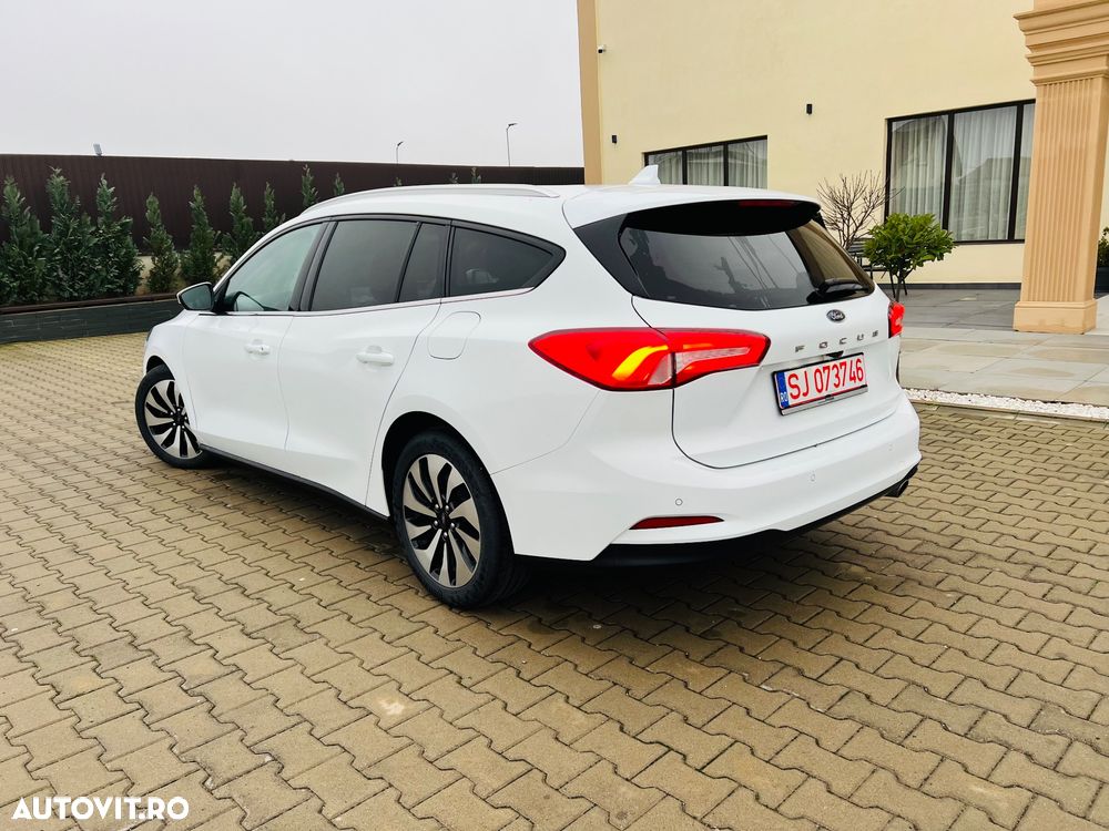 Ford Focus 1.5 TDCi Powershift Titanium - 5