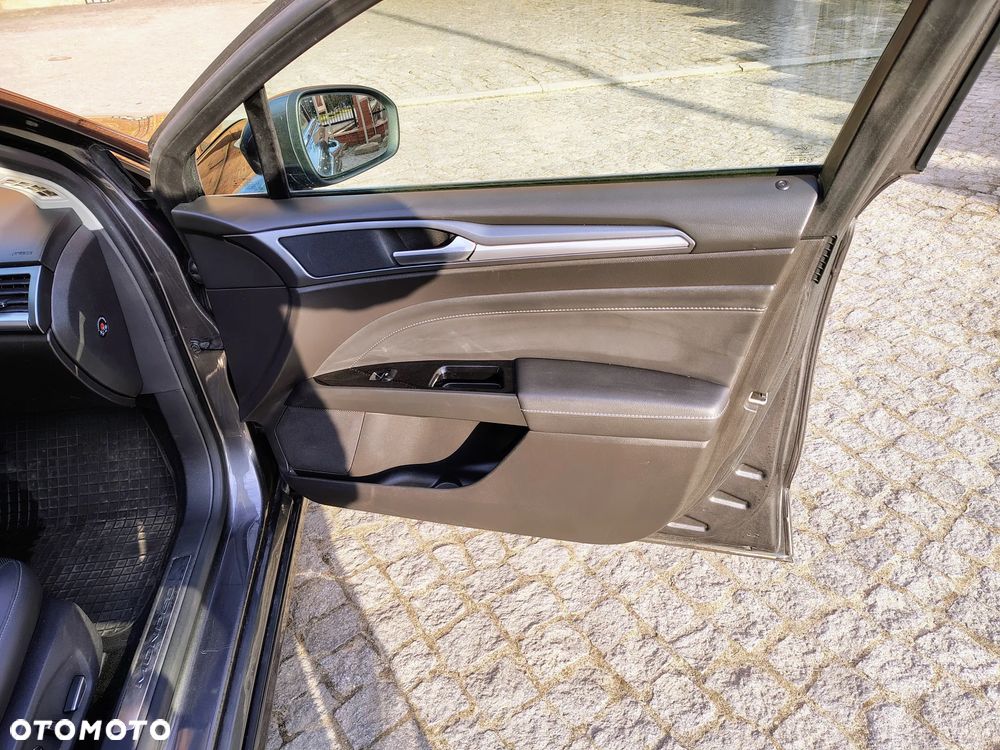 Ford Mondeo 1.5 TDCi ECOnetic Start-Stopp Titanium - 19