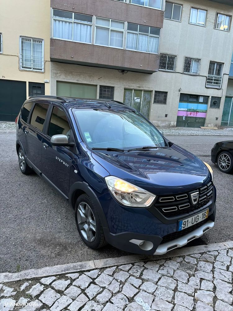 Dacia Lodgy 1.5 dCi Stepway 7L - 6