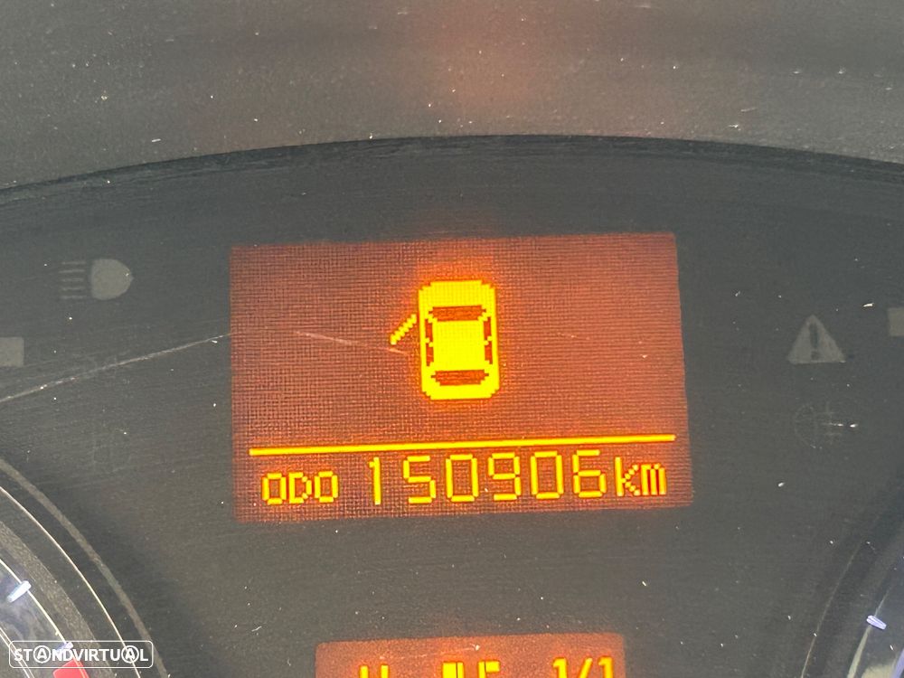 Toyota Avensis SW 2.0 D-4D Exclusive - 4