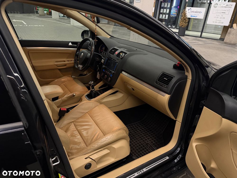Volkswagen Golf 2.0 TSI GTI - 10