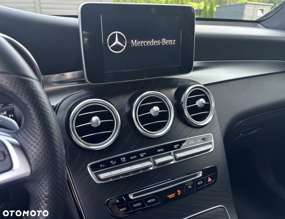 Mercedes-Benz GLC - 23