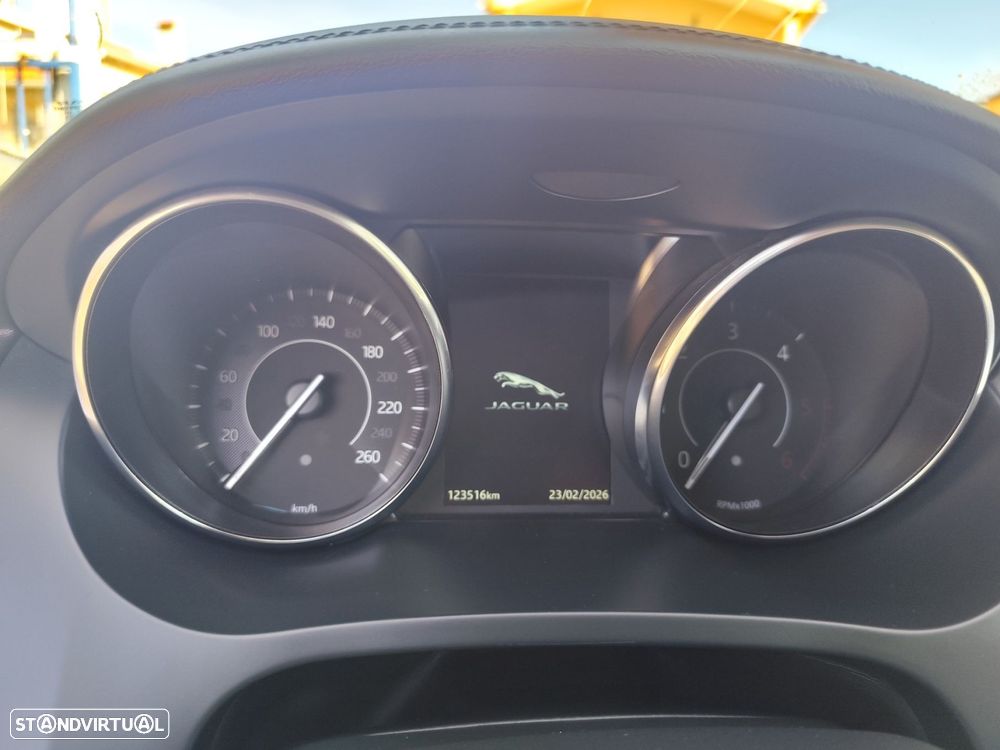 Jaguar E-Pace 2.0 i4D S - 18