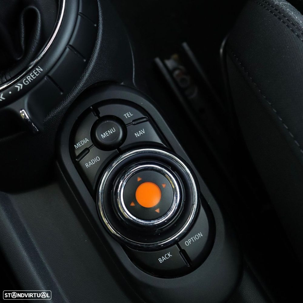 MINI 3 Portas Cooper D - 23