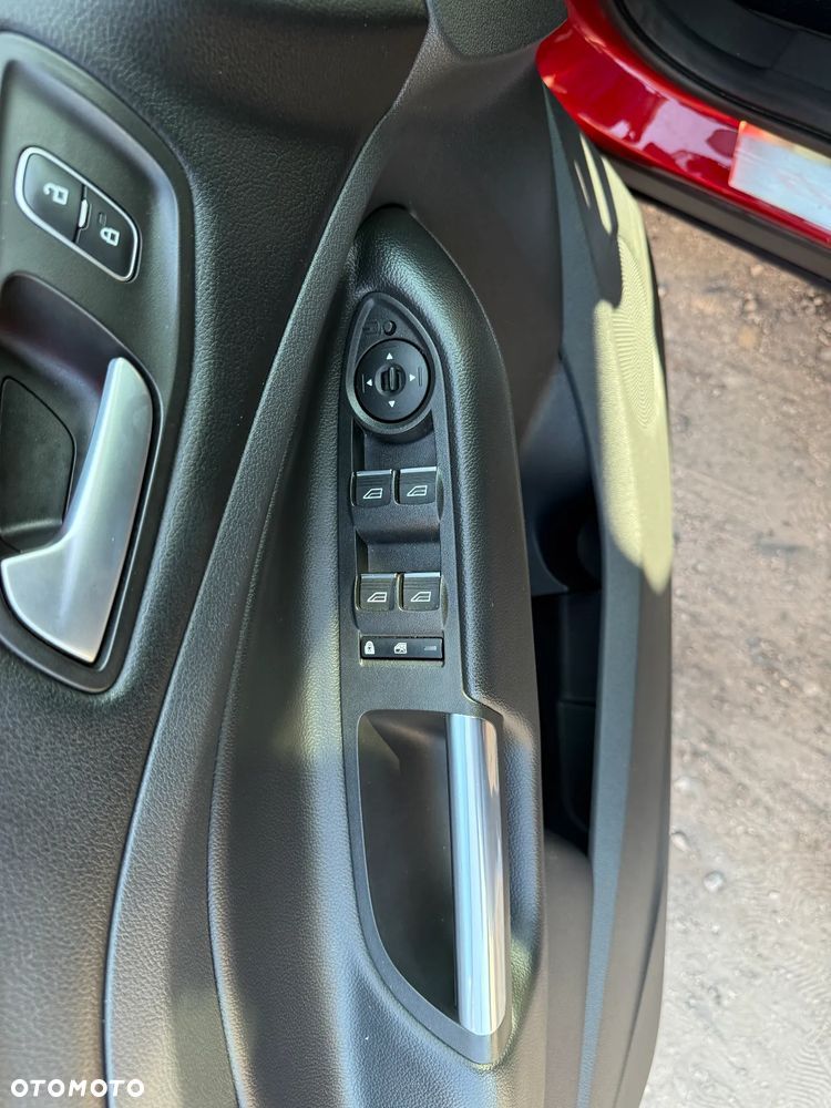 Ford Kuga 1.5 EcoBoost FWD Titanium ASS MMT6 - 11