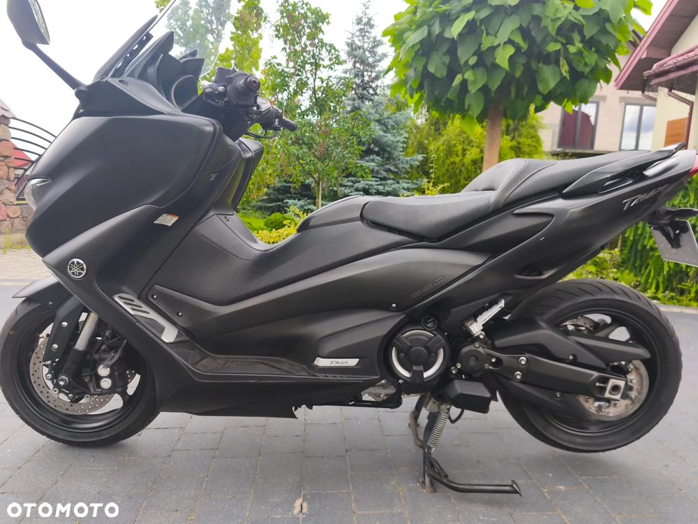 Yamaha Tmax - 24