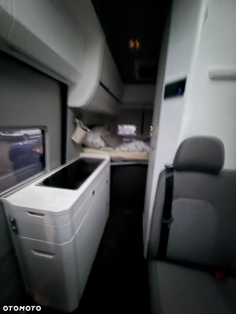 Volkswagen Grand California - 6