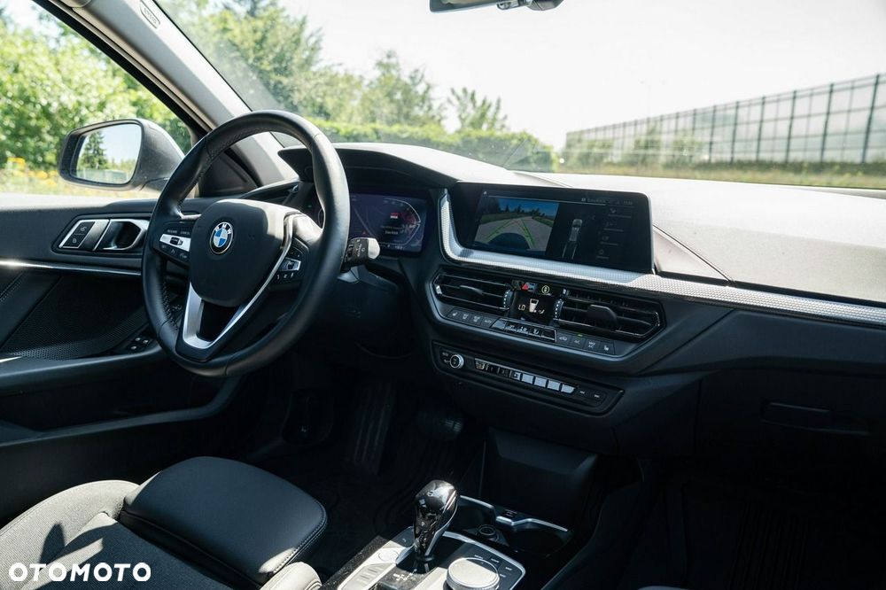 BMW Seria 1 118i Sport Line - 19