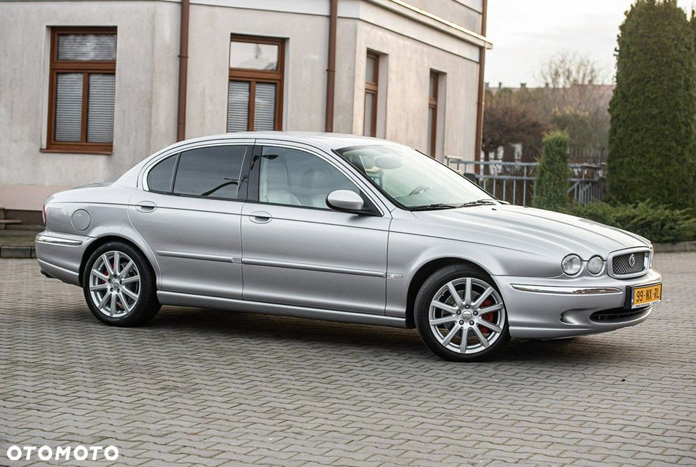 Jaguar X-Type 3.0 V6 4x4 Executive - 18