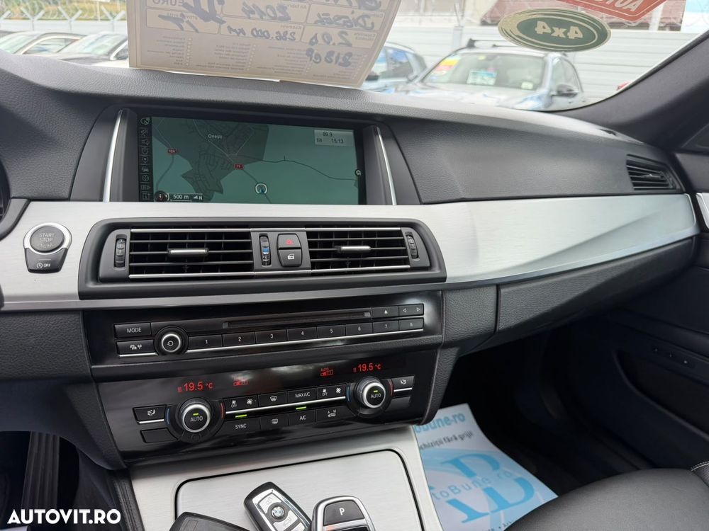 BMW Seria 5 525d xDrive AT - 13