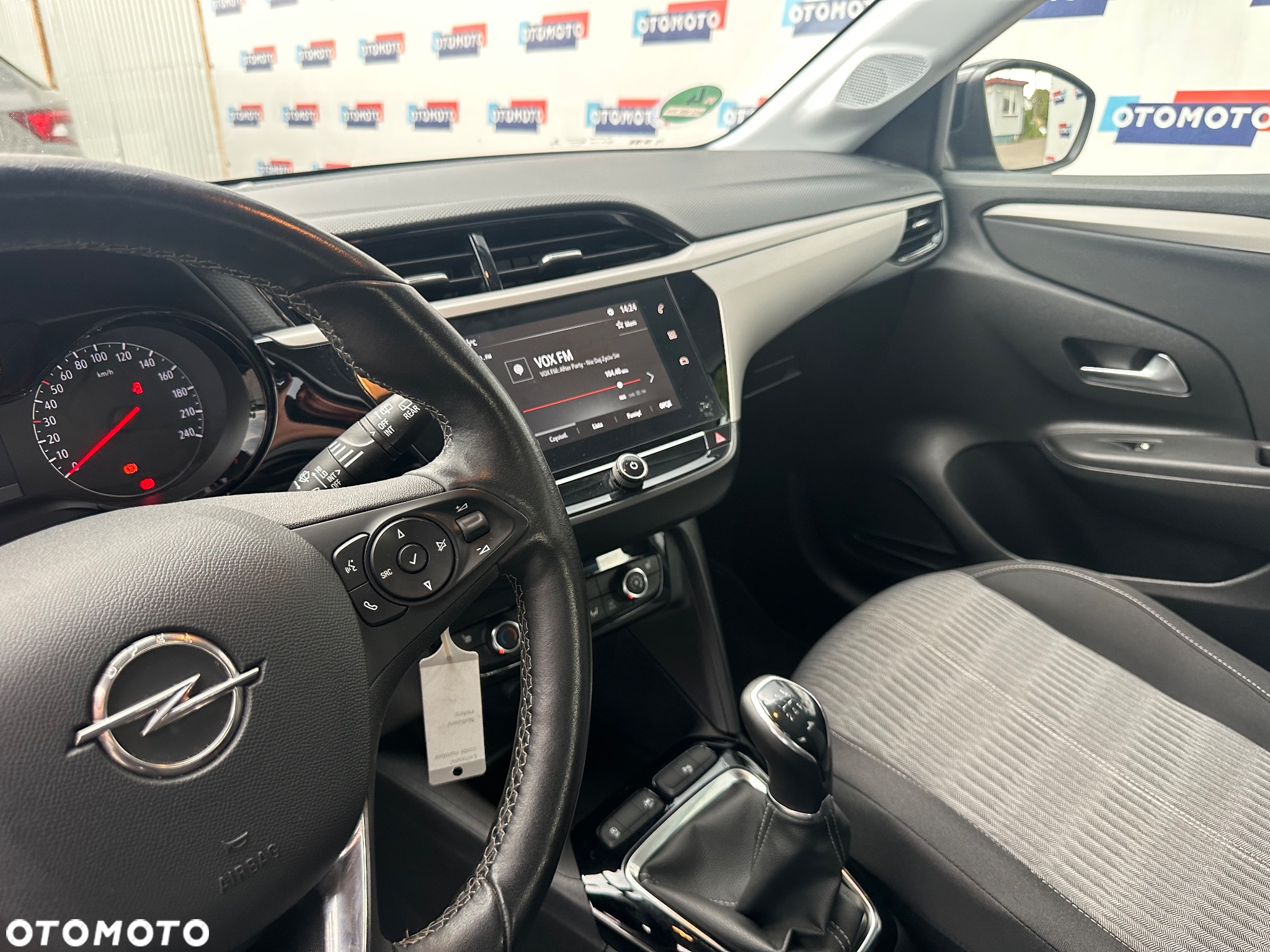 Opel Corsa 1.2 Business S&S - 21