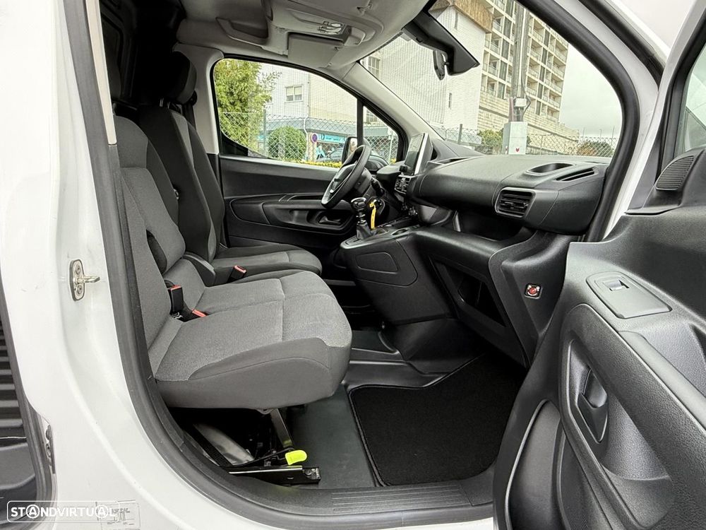 Peugeot Partner 1.5 Blue-HDI Premiun CX 6 3Lug IVA Dedutível - 31