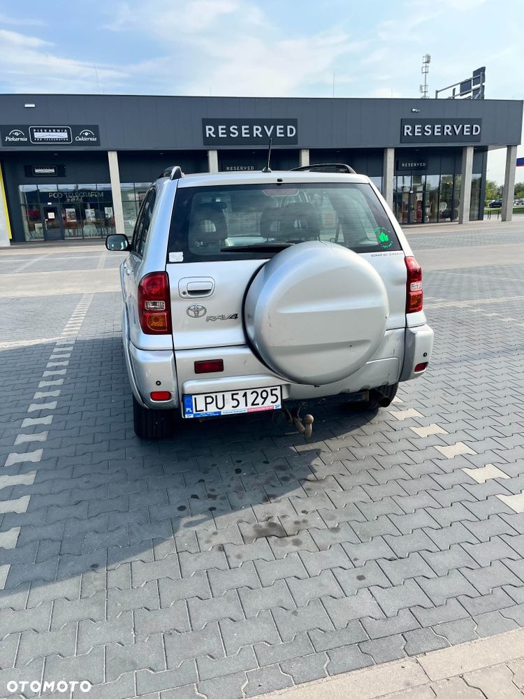 Toyota RAV4 - 6