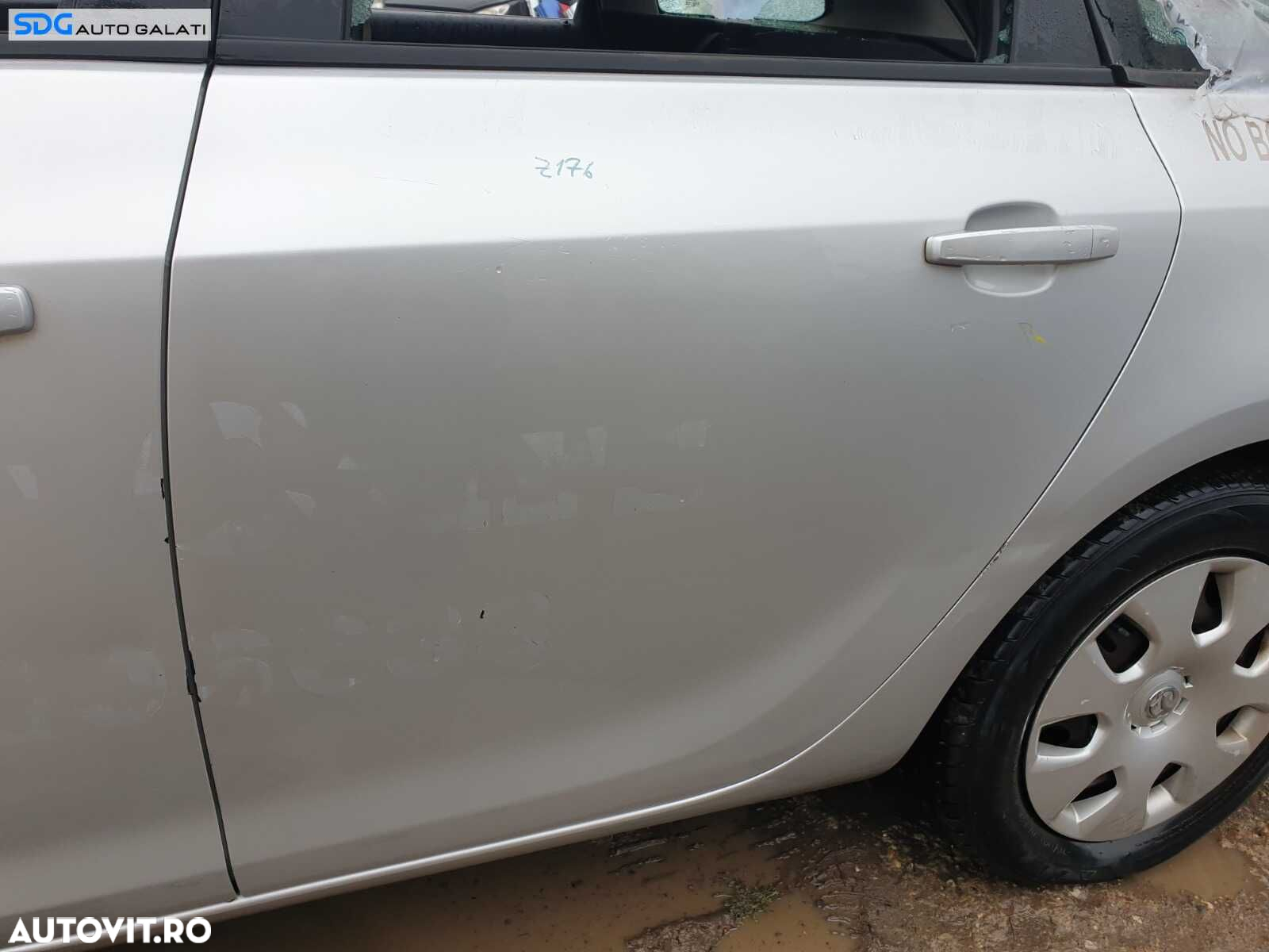 Usa Usi Portiera Portiere Stanga Spate Dezechipata cu Defect Opel Astra J Break Combi 2009 - 2016 Culoare Z176 - 2
