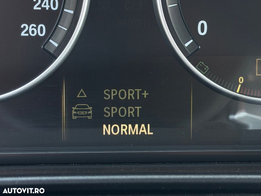 BMW Seria 5 520d Aut. - 38