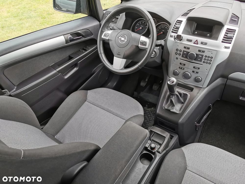Opel Zafira 1.8 Cosmo EU5 - 21